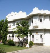 אודייפור Hotel Pahuna Haveli מראה חיצוני תמונה